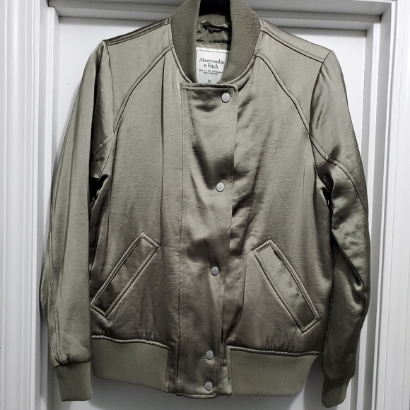 Abercrombie & Fitch Jackets & Blazers - A&F satin bomber jacket